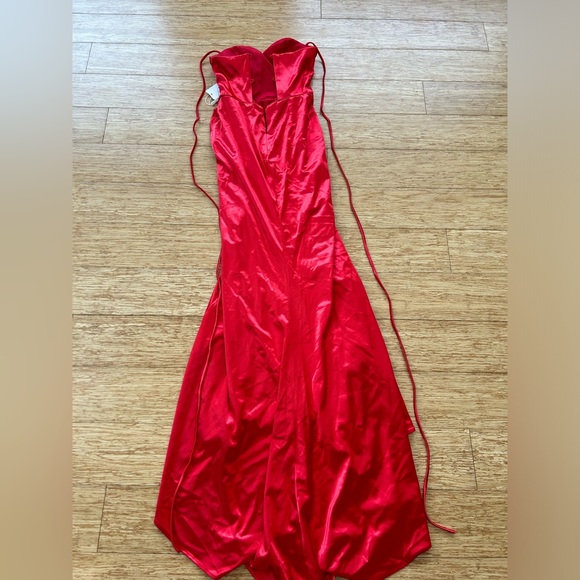 Stacees Size 4 Red Sheath Sweetheart Sweep Train Satin Dress with Pleated Split - Picture 8 of 13